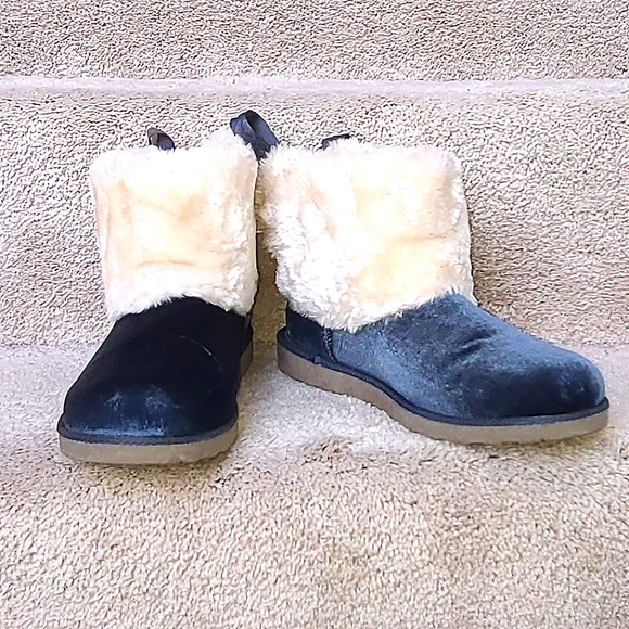 Blue Fur Bootie - Picture 3 of 7